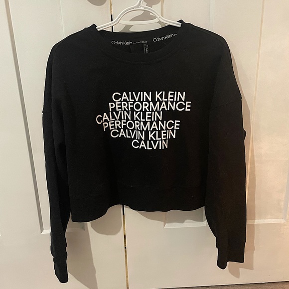 Brand new Calvin Klein performance crop sweater. - Picture 1 of 8